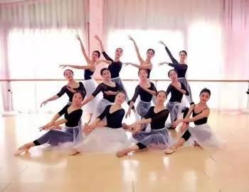 维语舞蹈成人舞蹈视频,成人舞蹈视频赏析